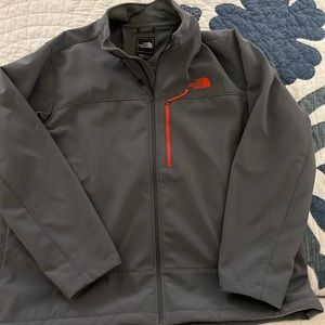 Mens 3X north face shell with fleece liner.